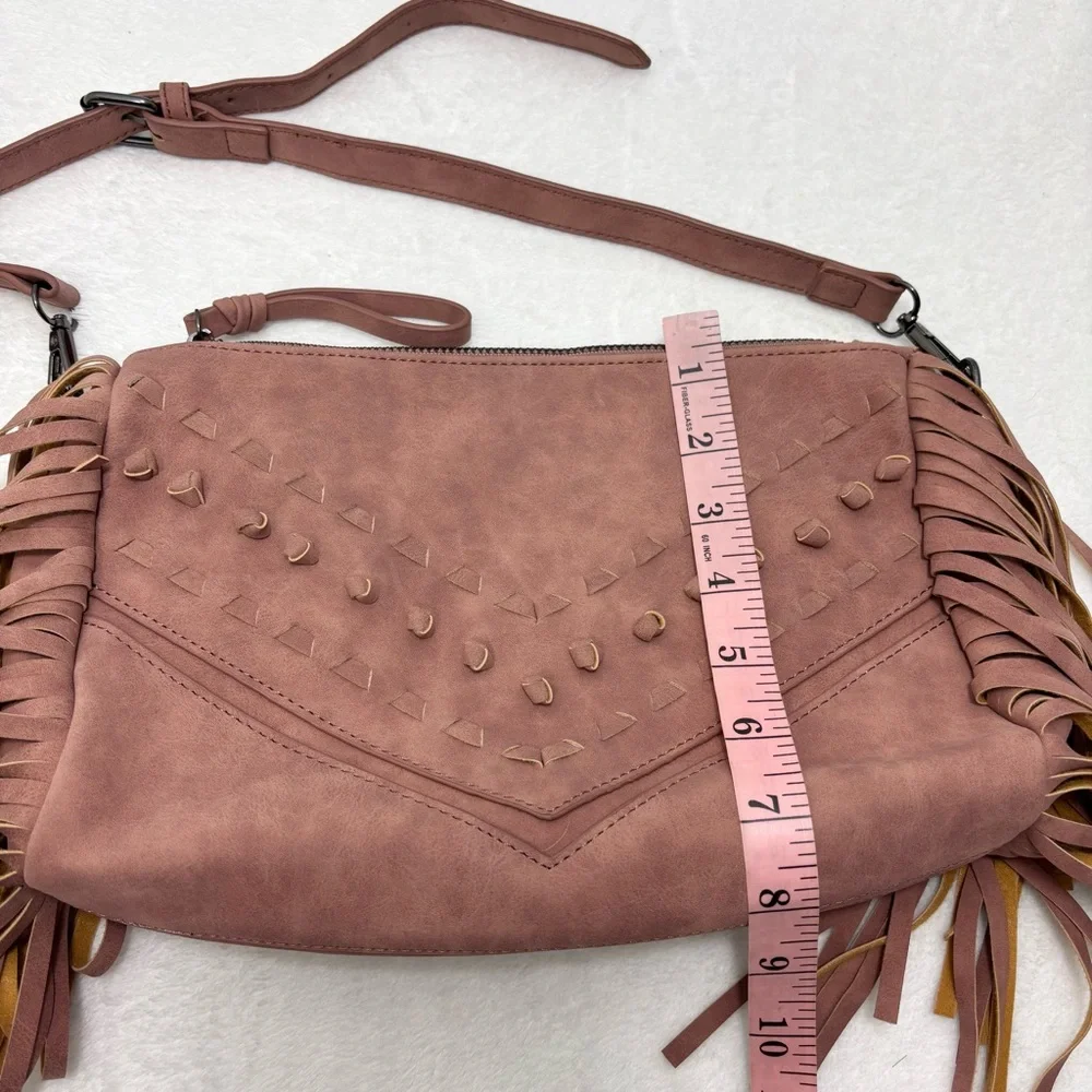 Danielle‎ Nicole Western Pink Crossbody Bag with Fringe - Picture 10 of 12
